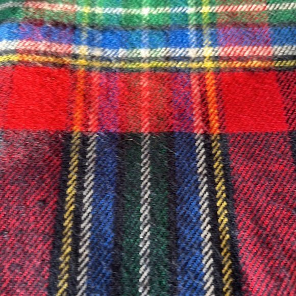 16” x 78” plaid scarf A&F - Picture 4 of 5